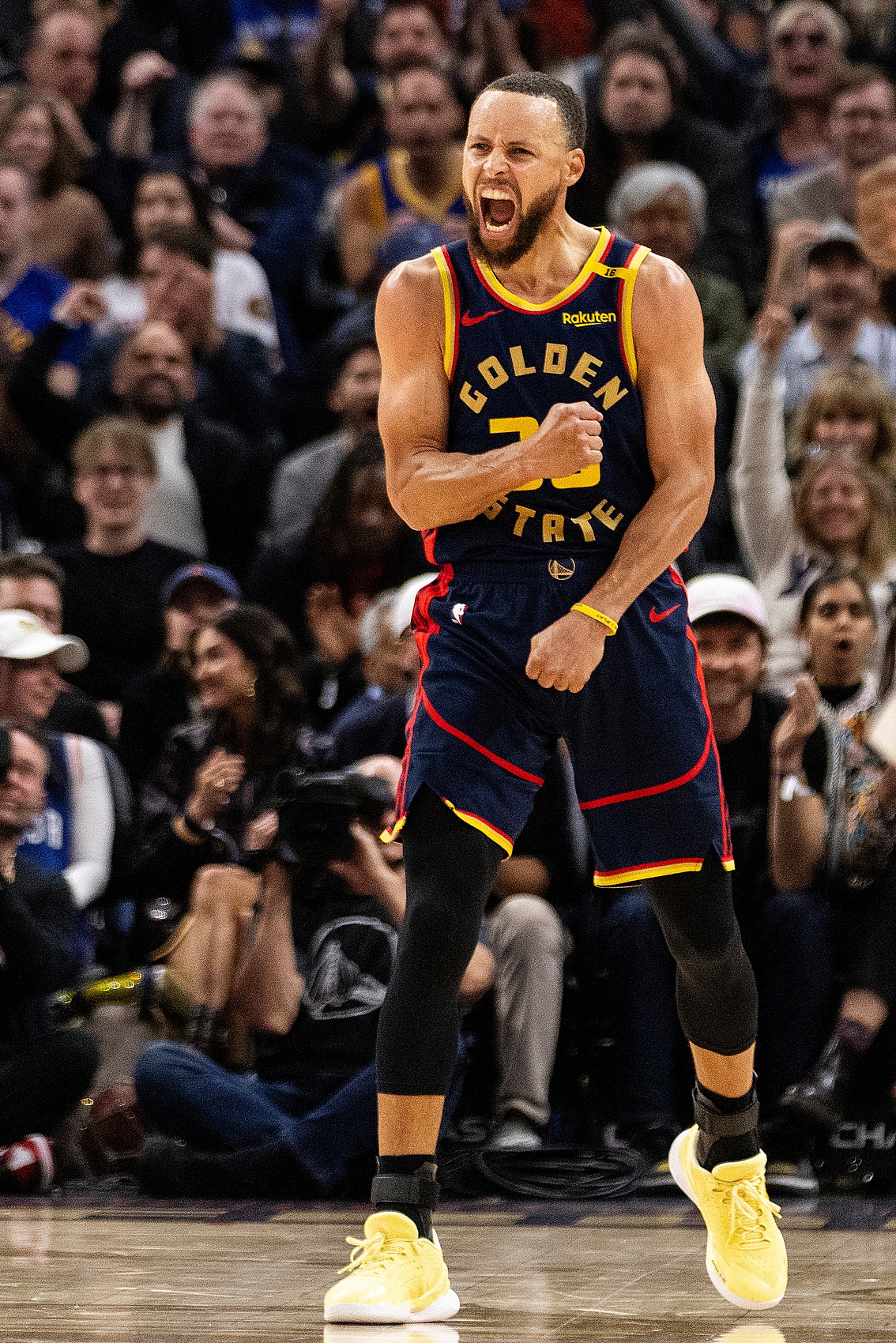 爱游戏官网库里在C9比赛中领先优势明显，重要助攻引发热议！