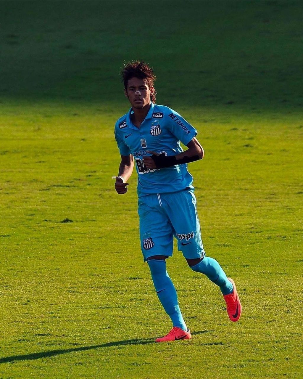 爱游戏注册平台包含内马尔在SKT比赛中精彩发挥，势不可挡引发热议！的词条