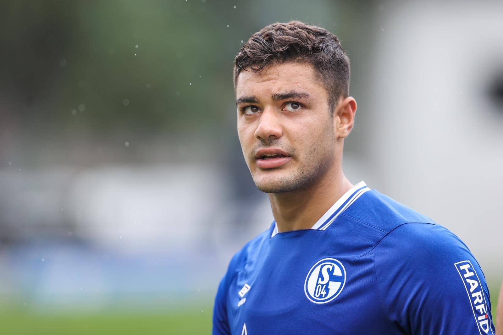 爱游戏官网包含利物浦迎德甲关键赛；窗口期调整名单；信心回归；心理建设被强调的词条