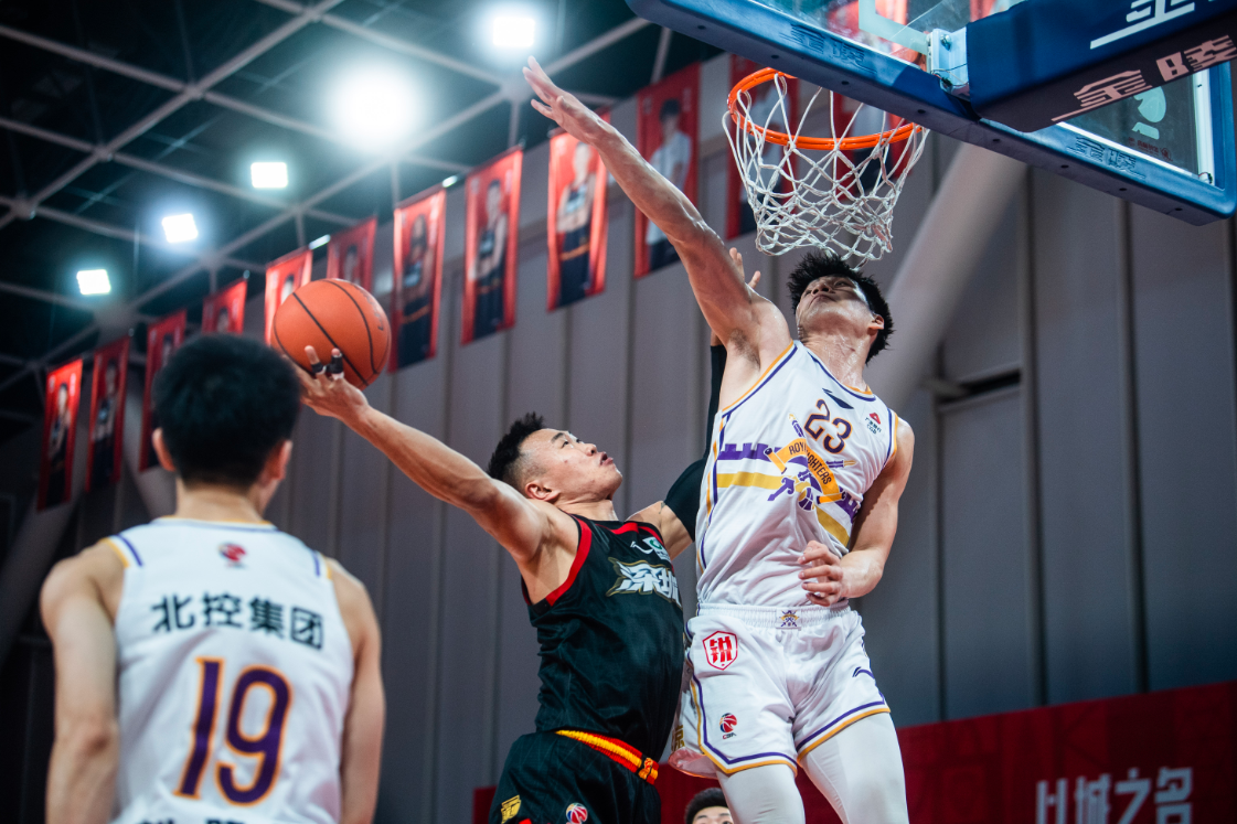 AYX GAMING包含深圳男篮迎NBA常规赛关键赛，国际比赛日主帅复盘，压力陡增，心理建设被强调的词条